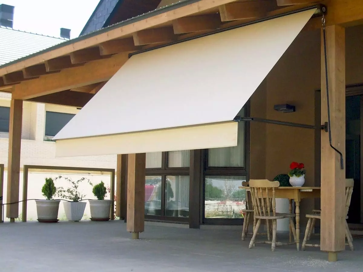 Toldo brazo recto para galería